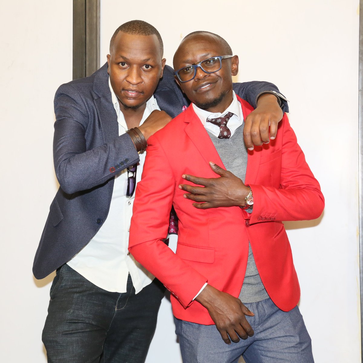 Club Rhumba na @titinirhumba na @dj_darius1 kutoka saa moja hadi saa nne usiku. #RhumbaRepublik #RadioZaidiYaRadio