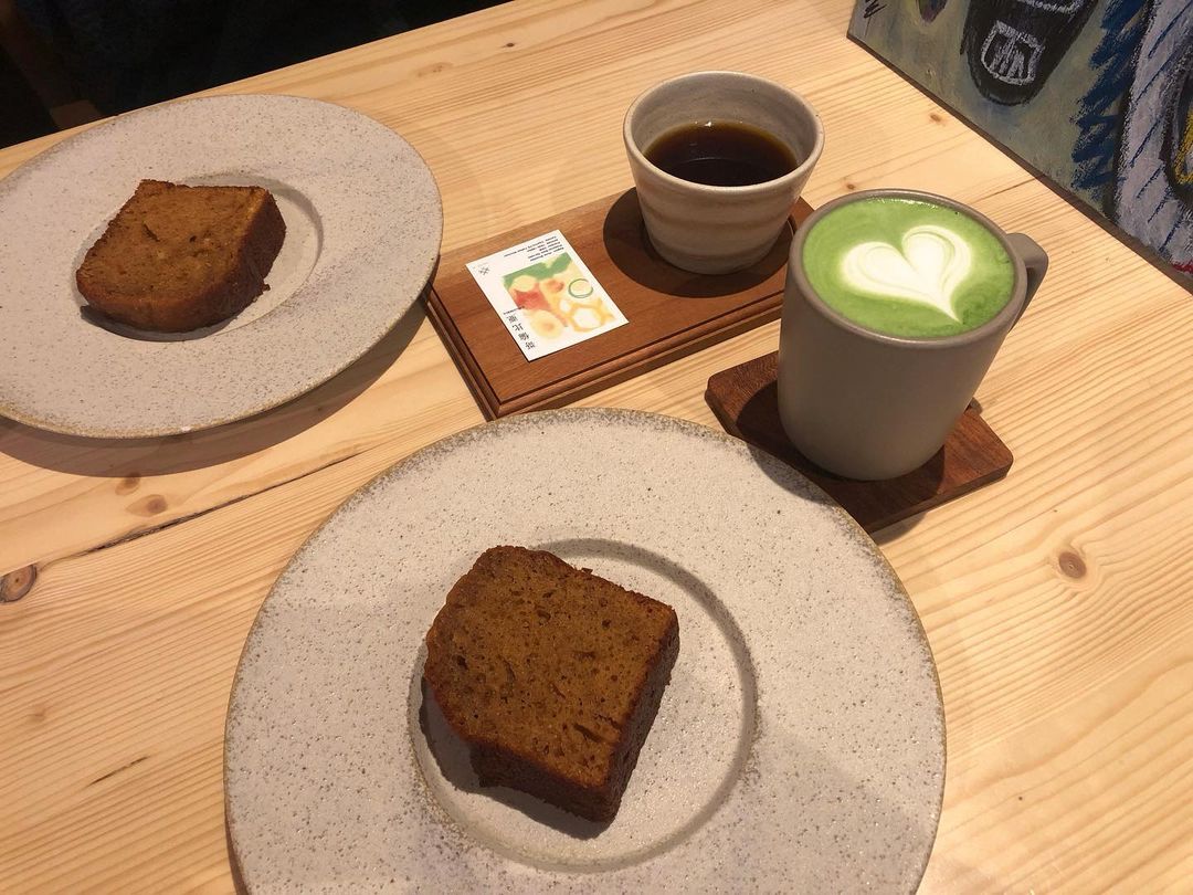 lingxiang5267's tweet photo. 🤍🍵
#トーコーヒー
#tocoffee
#抹茶ラテ
#キャラメルバナナ
#パウンドケーキ https://t.co/rsfSzSHB1b