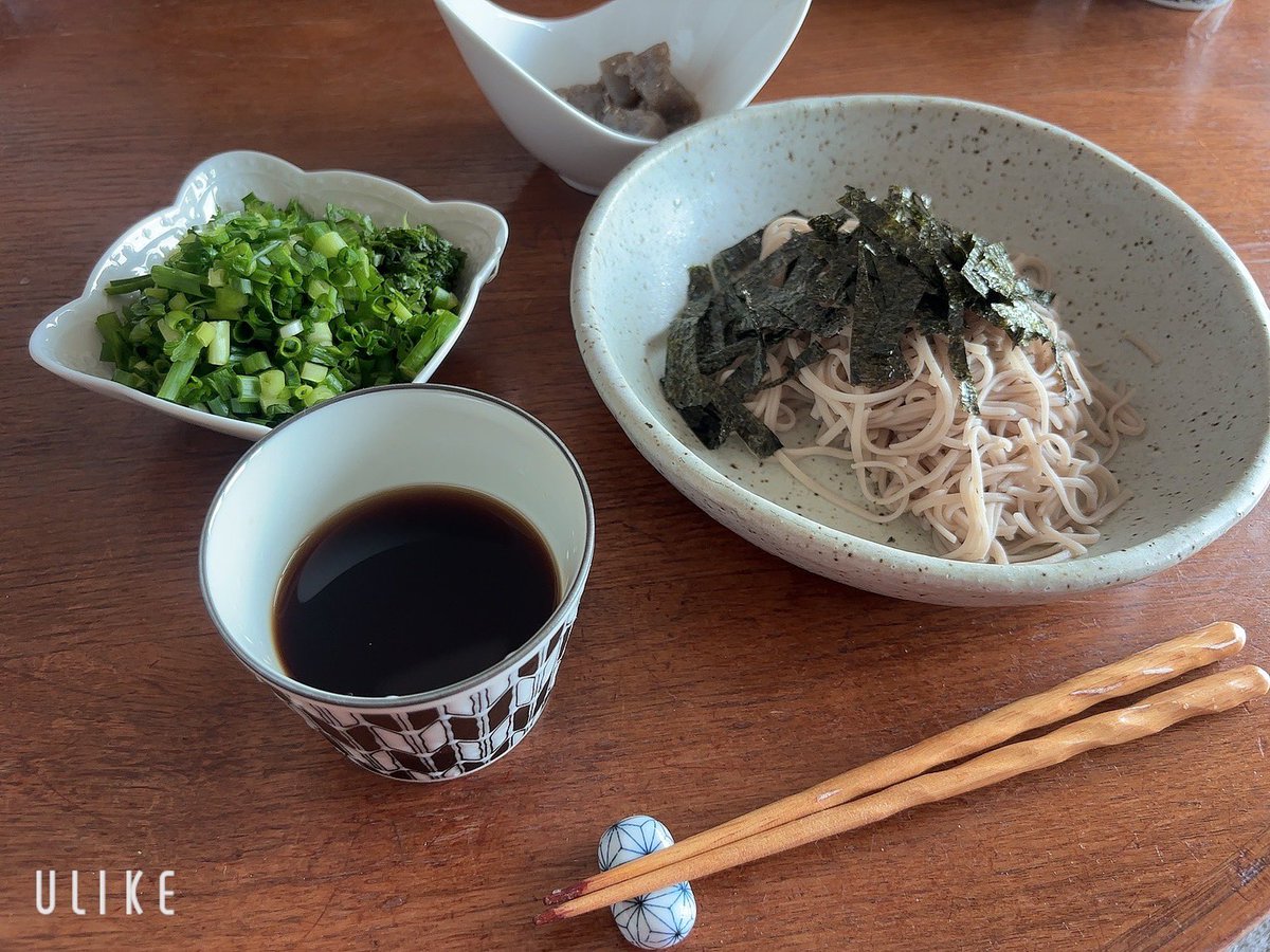 今日のお昼は10割蕎麦にしましたよーん
お汁は市販の🤗
@afkampoBnPS10 
@enjoi_marketing