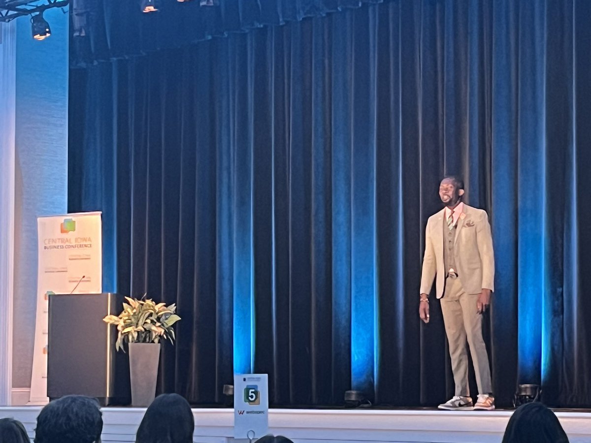 AJansa's tweet image. Great event, @Urbandalechmbr! Congrats on a successful #CIBC with excellent speakers from Dr. Ian A. Roberts (@DMschools) to @joshlinkner and @LisaMBrouwer to @JustAndyBuckley. The @DSMpartnership was proud to support this event benefiting #DSMUSA.