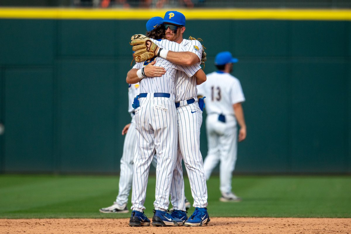 Pitt_BASE's tweet image. Thank you, 6. Thank you, 8. 

💛 @dompopa3 
💙 @CJFunk8 

#H2P