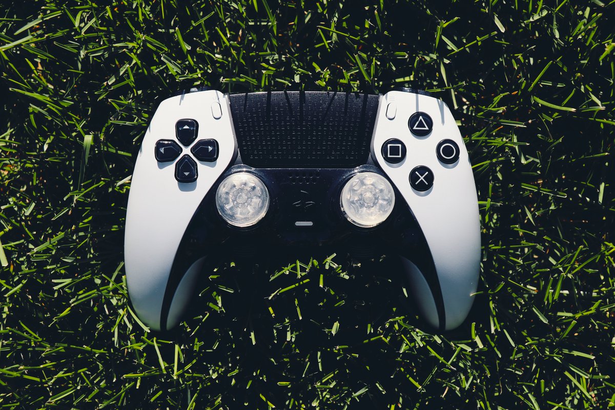 They said I had to touch grass....does this count? 😎 Get Crystal Galaxy ➡️ kontrolfreek.pro/dCs6uW