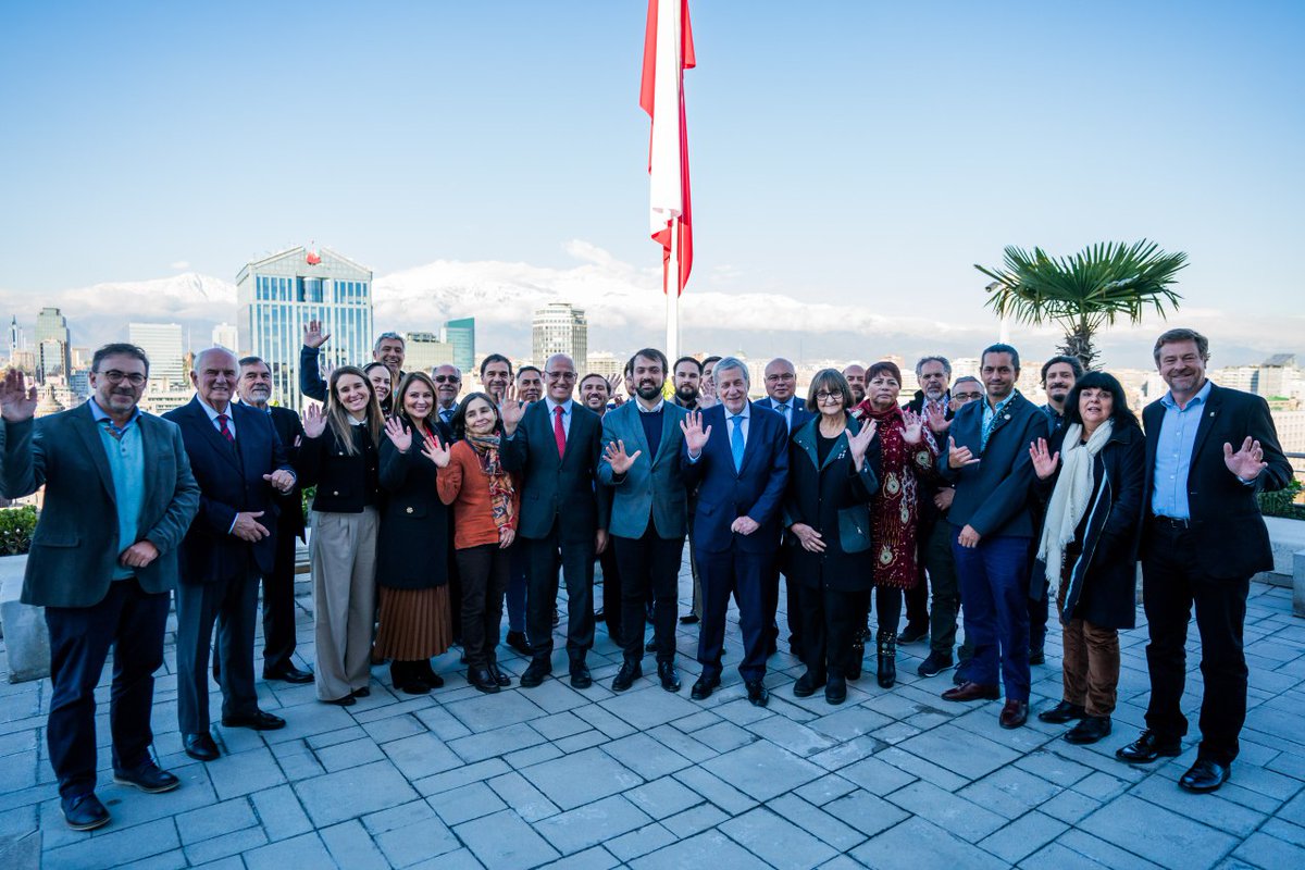 El mar constituye un elemento esencial de nuestra identidad. Junto con autoridades y la sociedad civil formamos el primer Comité Consultivo Ciudadano para convertir a Valparaíso en la capital global de la conservación oceánica y la sede de la próxima Secretaría del Acuerdo #BBNJ.