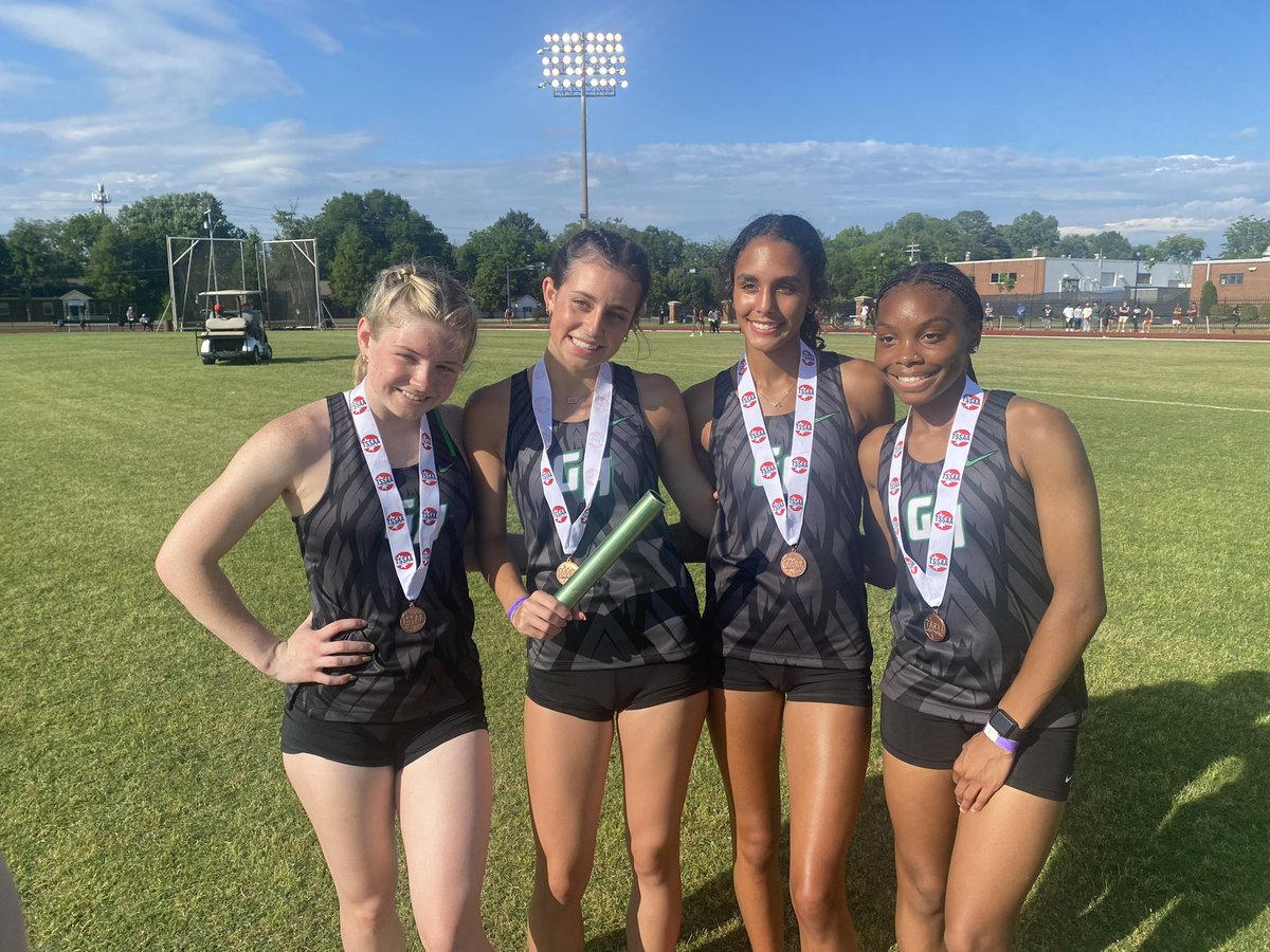 Cat, Rylynn, Elise, and Aiyah lower their school record in the 4x200 relay to take 7th at the state championships!! #HawkEm