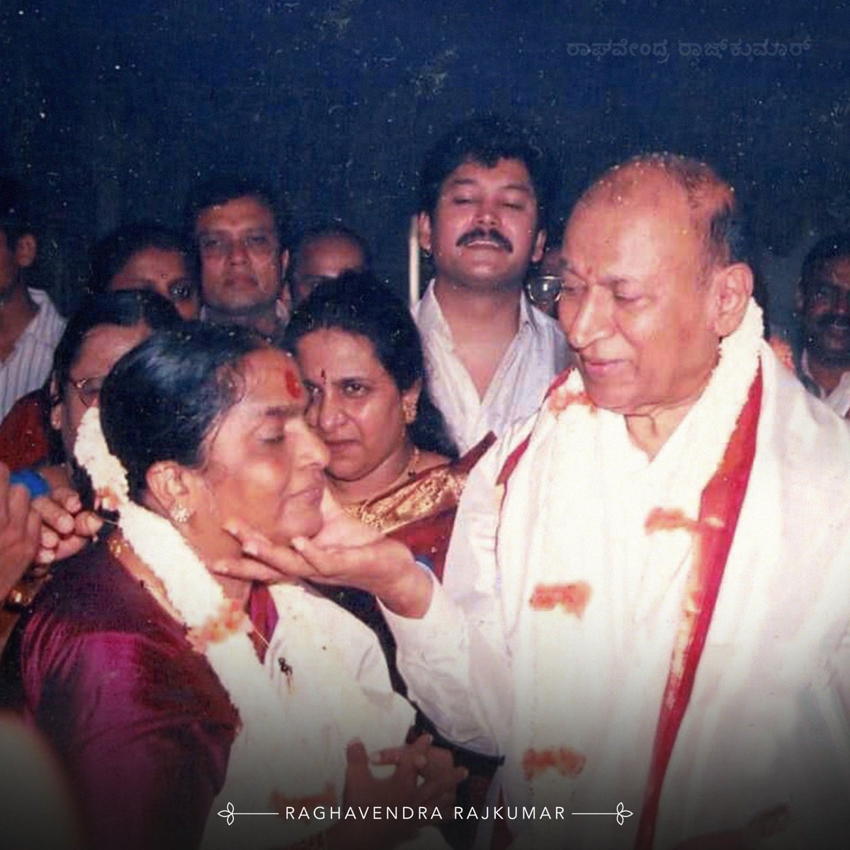 iRaghanna's tweet photo. ಶುಭೋದಯ
ಶುಭವಾಗಲಿ
ಜೈ ಆಂಜನೇಯ
ಜೈ ಗುರುದೇವ್ 🙏🙏🙏 https://t.co/PO1EXVTum3