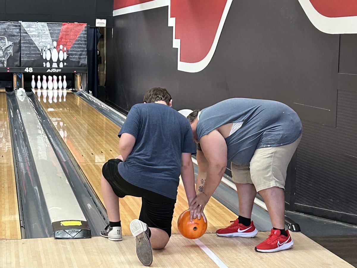 heaton_km's tweet photo. Summer Bowling…. Getting the youth involved!!! https://t.co/Yt5UYSwgMV