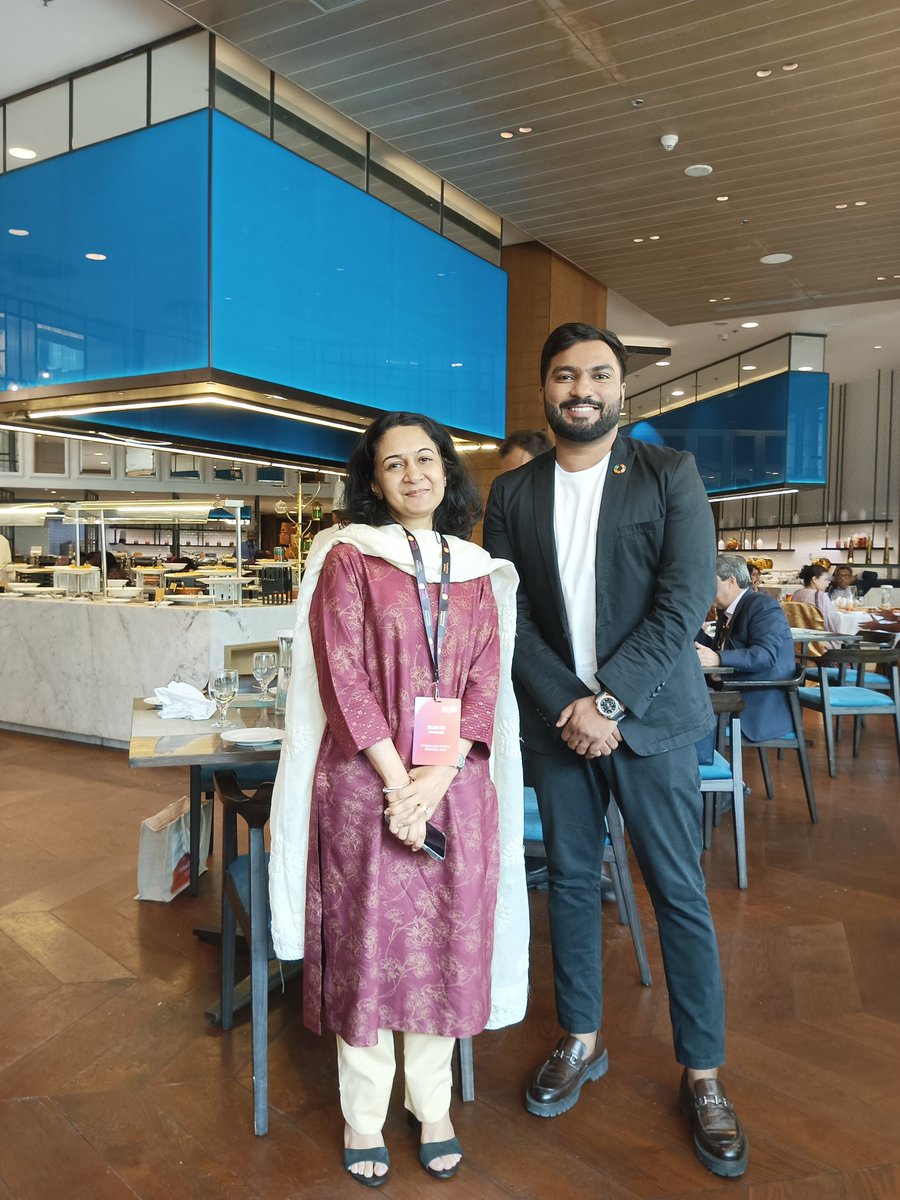 Had a productive meeting with the Managing Director of @FP2030AP Hub at the ICPD30 Global Dialogue in Dhaka! It was great sharing my work on youth & family planning, & discussing the progress of #FP2030 commitments in Pakistan. Excited about future collaborations! #ICPD30 #ISYD