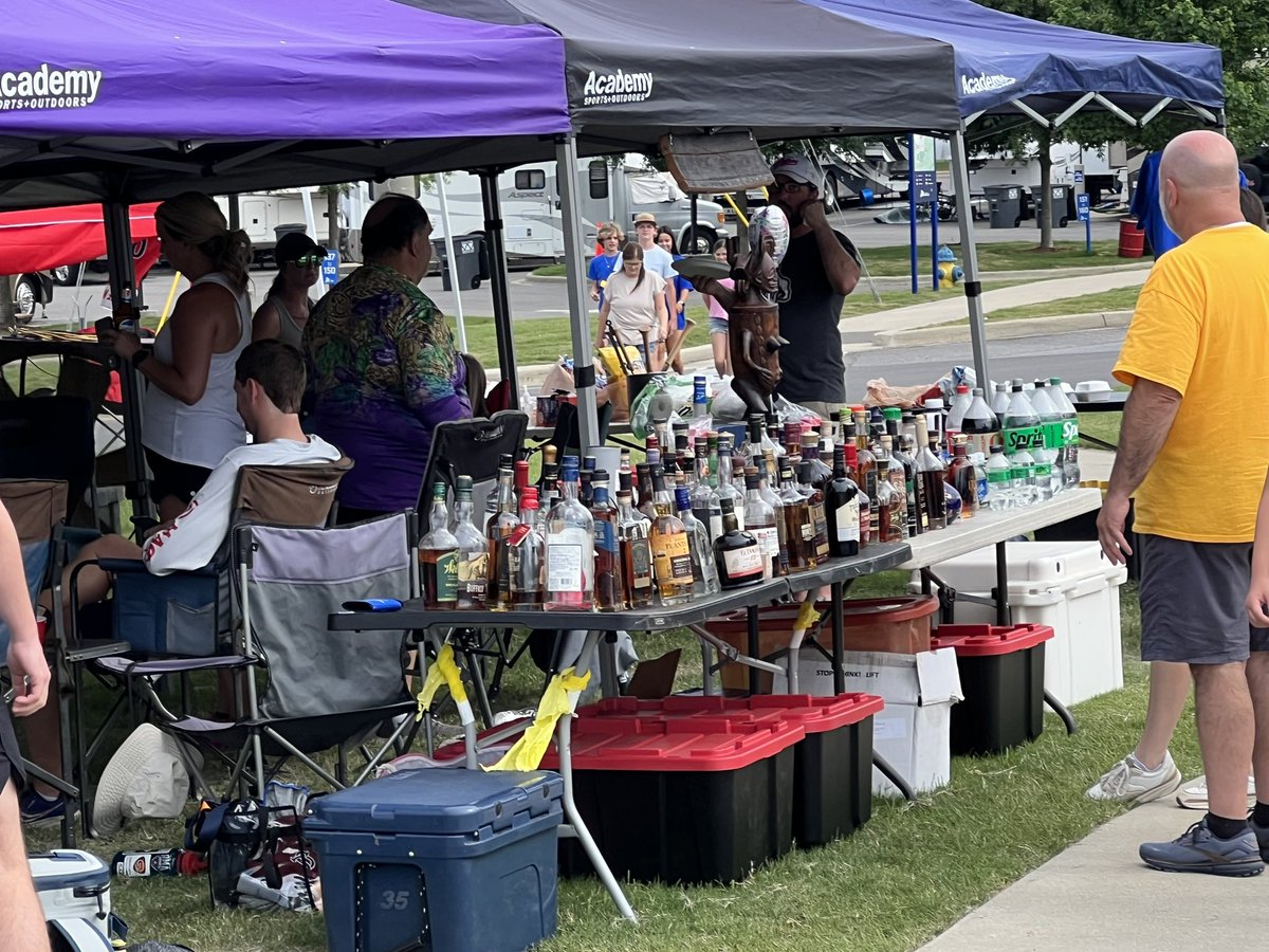 CFBNerds's tweet photo. If you ever caught yourself wondering "do LSU baseball fans who travel go hard in the paint?"

The answer is yes, yes they do. https://t.co/upxwHS7MKr