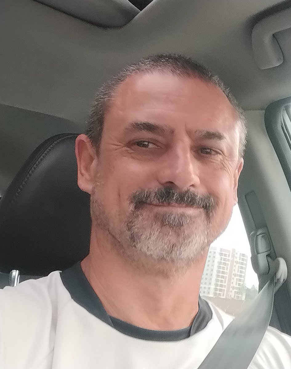 WilliamLico9863's tweet photo. Família Costa (do sofá) engrossando as fileiras do querido Botafogo de Ribeirão Preto. Força Panteras da Mogiana. Vai Curíntia !!! Ops !!! Quer dizer (digitar): Vai Fogão (corretor ortográfico pirou !!!). William Piva Costa. Ribeiraopretano desde pequenino #sportv https://t.co/2KAd65brDE