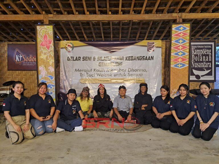 Silaturahmi Kebangsaan PNIB & Gema Budhi di Borobudur rayakan Waisak untuk Semua, rajut persatuan, kerukunan & kesetaraan. Indonesia bersama umat beragama bersatu melawan intoleransi, wahabi salafi radikalisme separatisme terorisme yang merupakan musuh besar bangsa Indonesia!