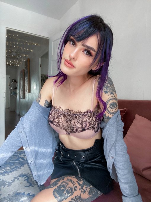 what&rsquo;s first word that cums to mind? https://t.co/rxxRmlhh2Y<a href="/tag/mvsales"class="tags"><span>#mvsales</span></a>