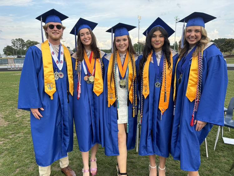 SpartanburgD5's tweet image. It's almost that time!! 🎓Congratulations to the Class of 2024! 💙🎉 #OnceARebel #AlwaysARebel