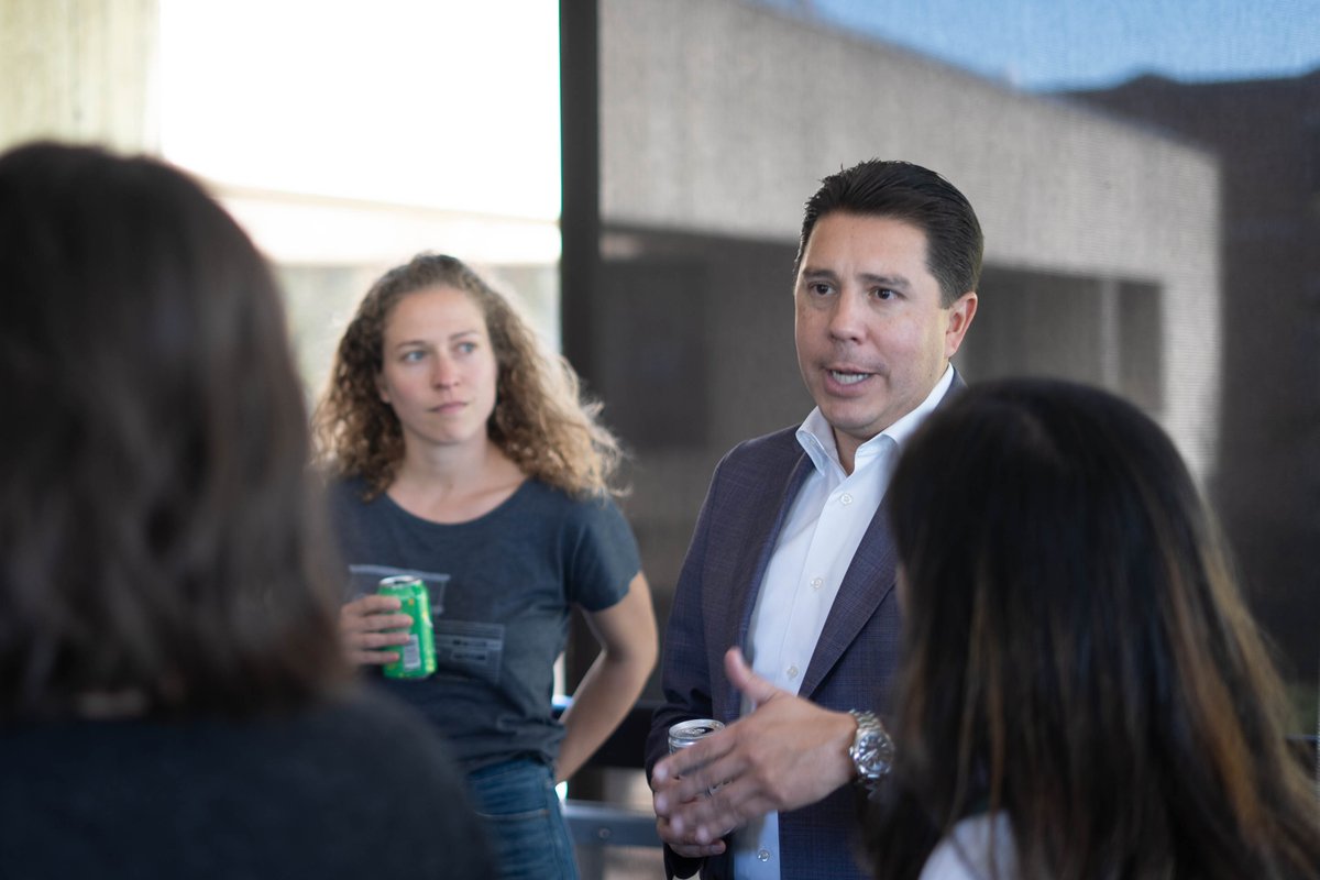 Thanks so much to @epanorthwest Regional Administrator Casey Sixkiller for visiting DEOHS and @uwsph and delivering an inspiring Omenn Lecture! If you missed it, you can catch the recording here: youtube.com/watch?v=NUm8H6… Photos: Veronica Brace.