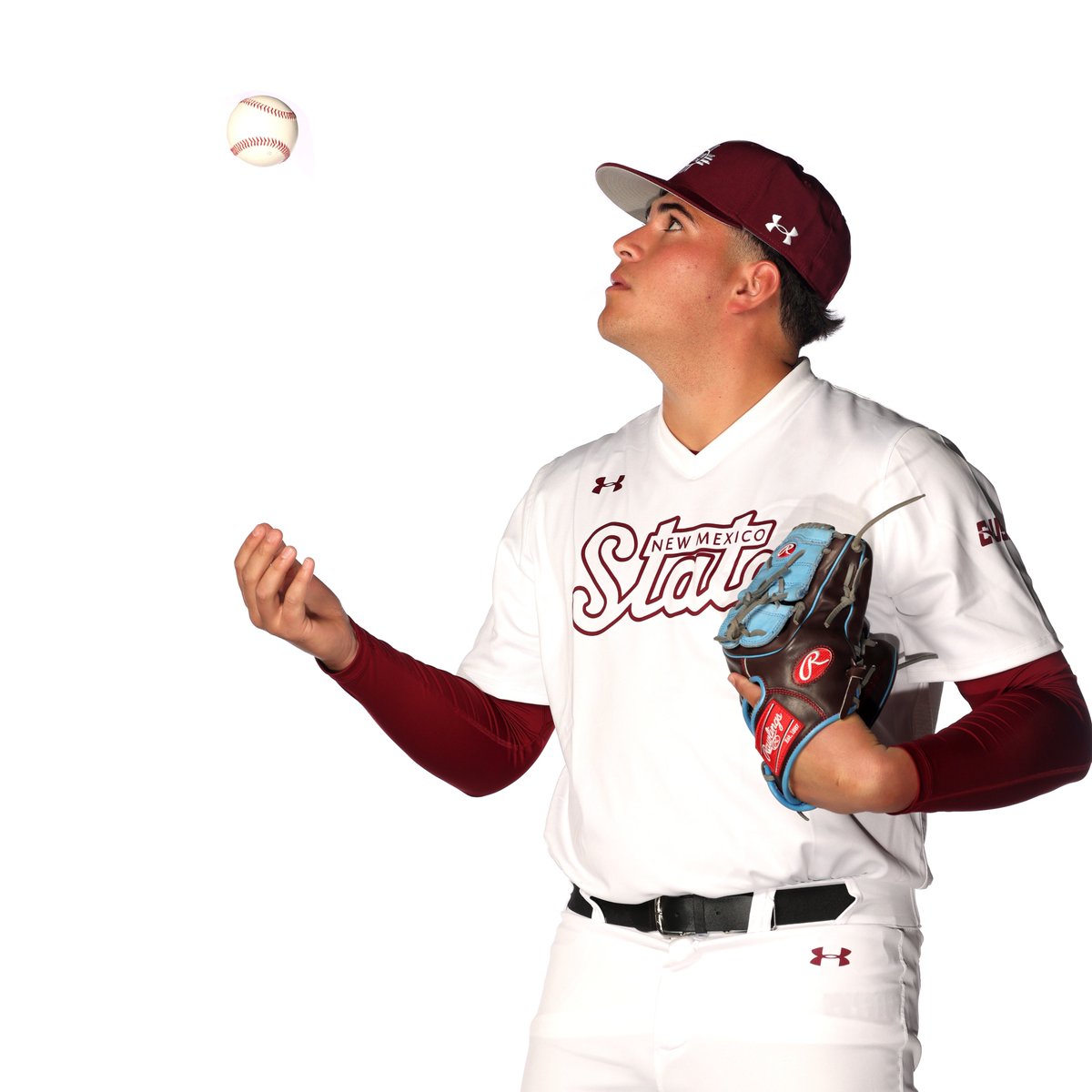 Soto enters the game with two runners on! B6 | Aggies 1, Hilltoppers 1 #AggieUp | @saul_soto1604