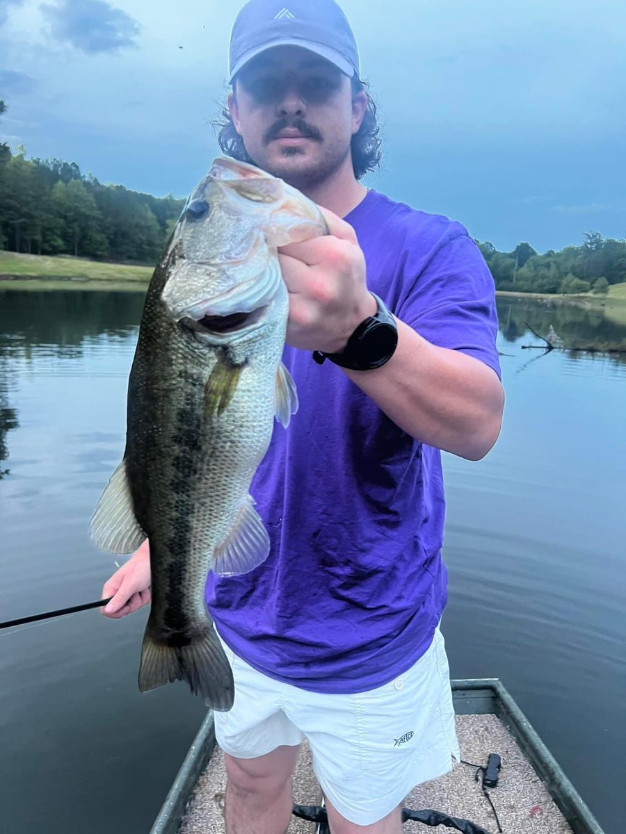24-Hours Ago, Big Al was ripping lips in Alabama, this afternoon ya see him ripping LD’s up the middle. #LSU @Milazzo__7
