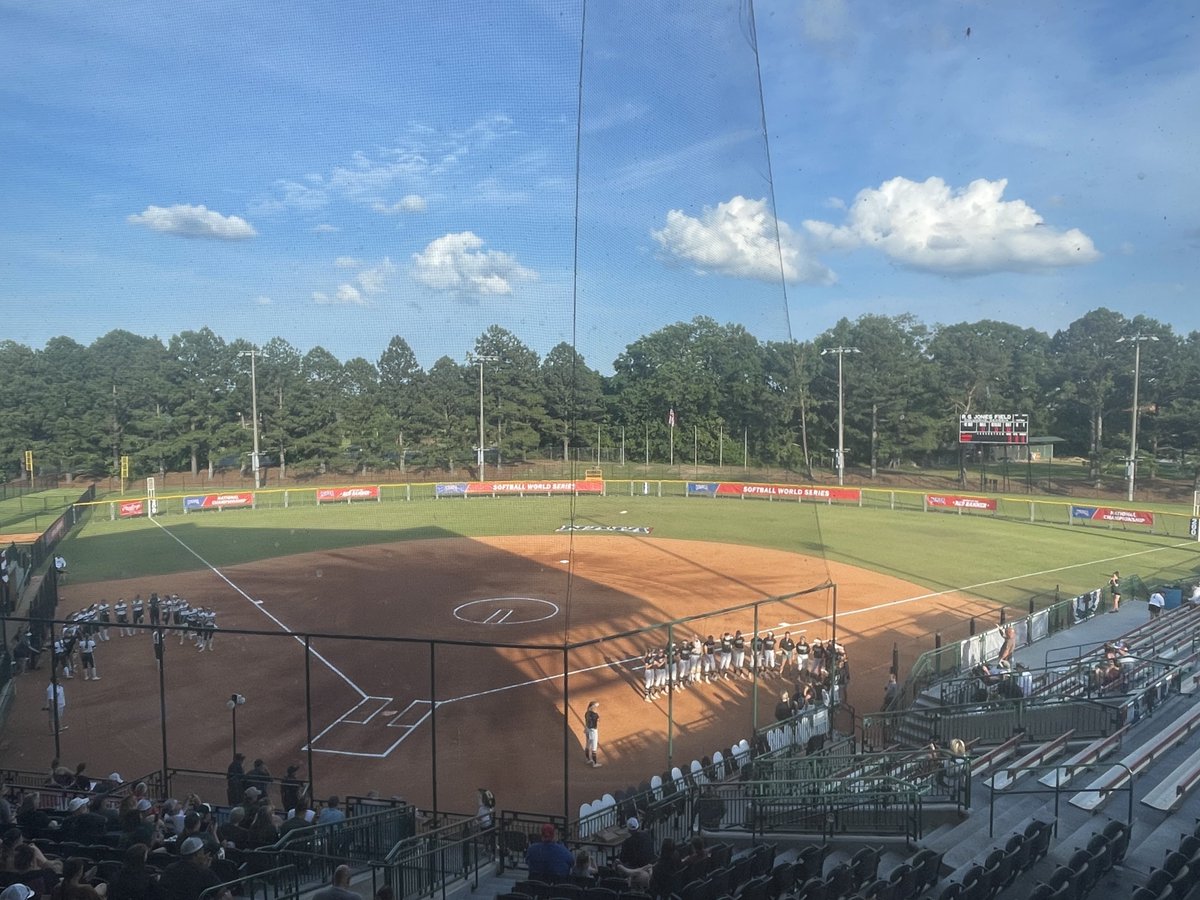 NAIA SB WORLD SERIES GAME 4 7PM EST 3 @cmueaglesSB vs 6 @DroverAthletics 📺: team1sports.com/naia/?B=1081867 Two conference champions meet in the nightcap, with incredibly deep lineups on both sides, highlighting two Pitcher Of The Year winners. #BattleForTheRedBanner