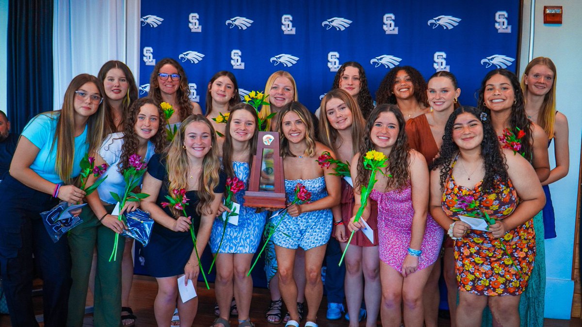 LillyanLand's tweet photo. 2024 Softball Banquet✅ I received the “Silver slugger” award and ended the season with a .494 BA and a .969 fielding %. So proud of what my team and I accomplished this season! @donuttt2 https://t.co/i0dRgxqPyx