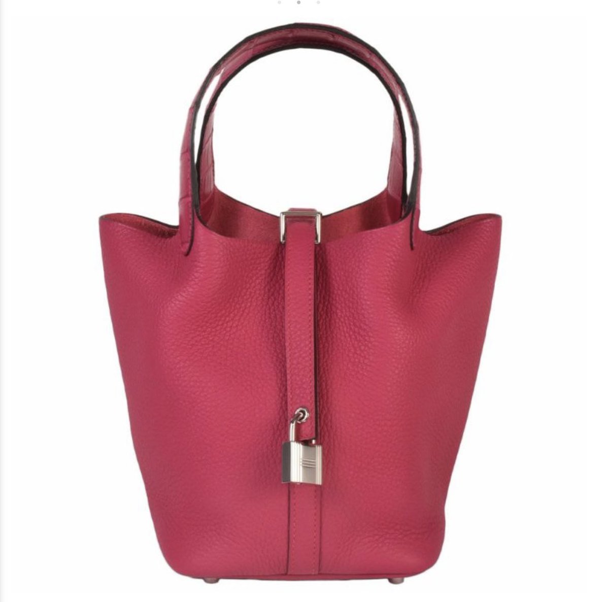 rei_coco_c's tweet photo. 現代版は

CHANEL 22
CHANEL ココハンドル
HERMES ピコタン
LV カプシーヌじゃない？ https://t.co/pFE4QRx6Pz