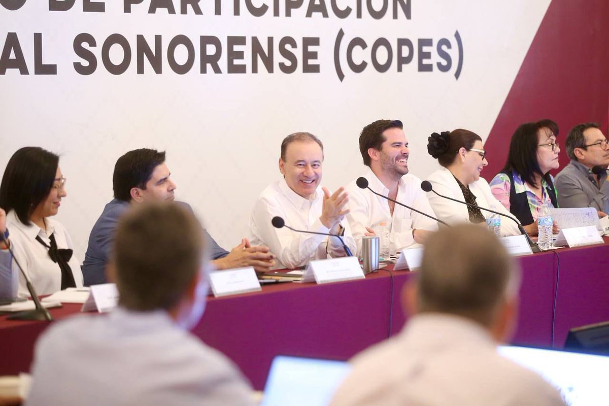 AlfonsoDurazo's tweet photo. Nos reunimos en la quinta sesión del Consejo Participación Empresarial Sonorense (COPES). Dimos seguimiento al trabajo que estamos llevando a cabo de la mano del sector empresarial. https://t.co/HegQyhbfwg
