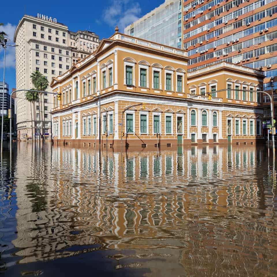 ervilhanailha's tweet photo. Eighteen days since the flood.reflections appearing where they do not belong.  historic buildings submerged, local people struggling to comprehend such damage to the cultural heritage. The scale and intensity of the flood feels like a new chapter in our global climate emergency. https://t.co/hYcxuxo6bF