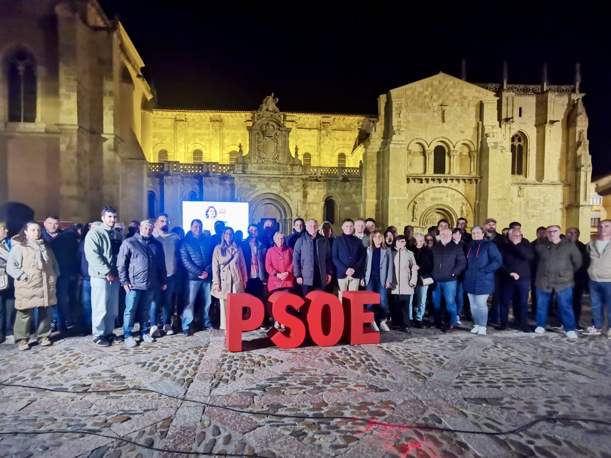 En León, iniciando la campaña electoral de las elecciones europeas. Nuestro objetivo es que Europa y España sigan avanzando en prosperidad, sostenibilidad y justicia social, garantizando: ➕Empleos ➕Derechos ➕Convivencia ➕Bienestar ➕🇪🇺Europa Vota PSOE. ❤️ #MásEuropa