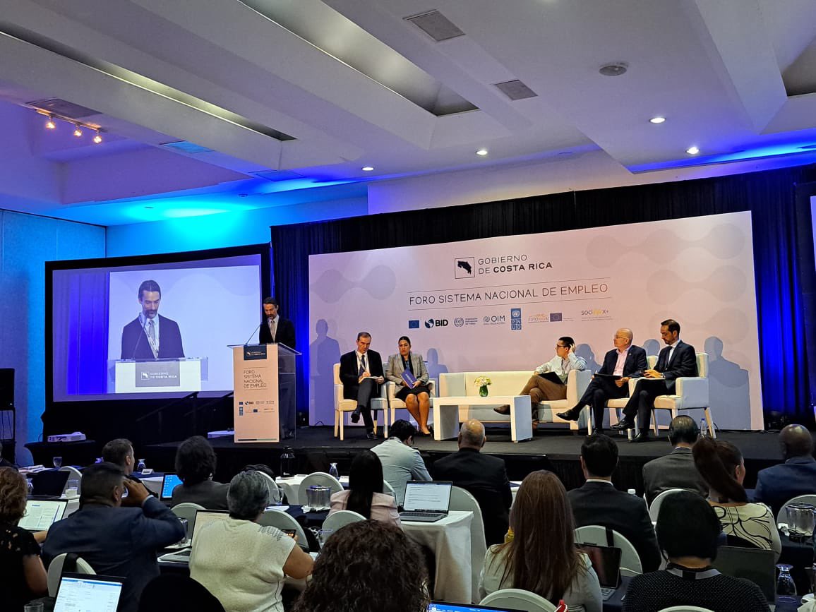 UEenCostaRica's tweet photo. Hoy 23 de mayo, se celebró el Foro Sistema Nacional de Empleo. Este foro es un llamado a la acción para consolidar un sistema nacional de empleo que impacte todo el territorio nacional.
Desde la UE, respaldamos este proceso con apoyo de los proyectos @EUROsociAL_ y @SOCIEUXplus https://t.co/E3xHirt61f