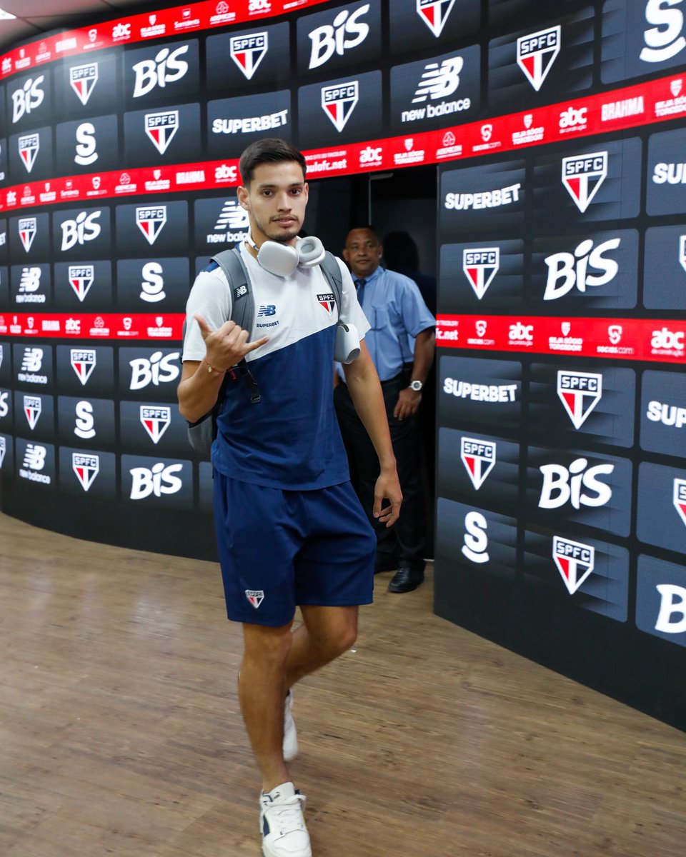 🏟️ Delegação no #MorumBIS para a noite de @CopaDoBrasilCBF! #VamosSãoPaulo 🇾🇪 📸 Rubens Chiri / saopaulofc