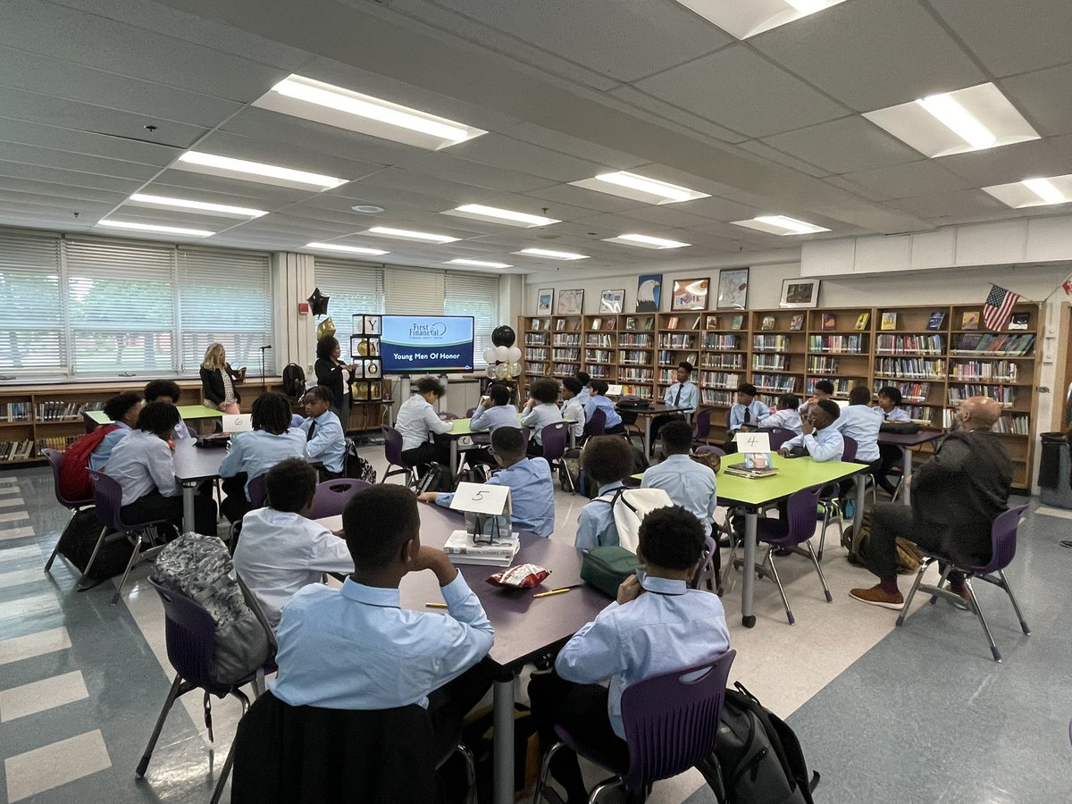 MrPearsell's tweet photo. So grateful to have partnered w/ #FFFCU & have @dhandyBCPS pour into our young men today! Each 1 reach 1! #mentor @sudbrookmagnet @Jumpman23 @gwebb2000 https://t.co/AXTSN0LP9m