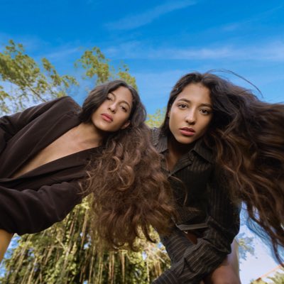 bueno ahora siiiii! Felices que el 6 de junio sale CORAZÓN ENTERO ❤️ que ganas de que les caliente el corazoncito como lo ha estado haciendo con nosotras 🥹 como siempre con mucho amor para ustedes! 

presave en la bio!  #nuevamusica