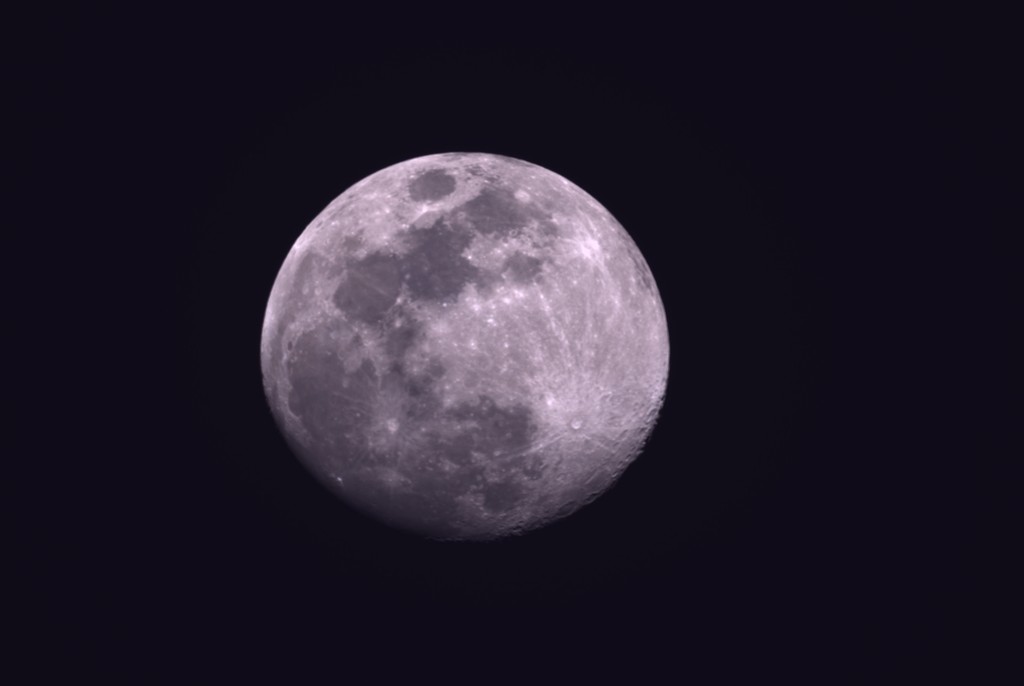 🌕 Say cheese! Did you know you can use the new Celestron Origin to capture beautiful images of the Moon using the snapshot function? 📸🔭 

#CelestronOrigin #MoonPhotography #Astrophotography #SpaceExploration  #Stargazing