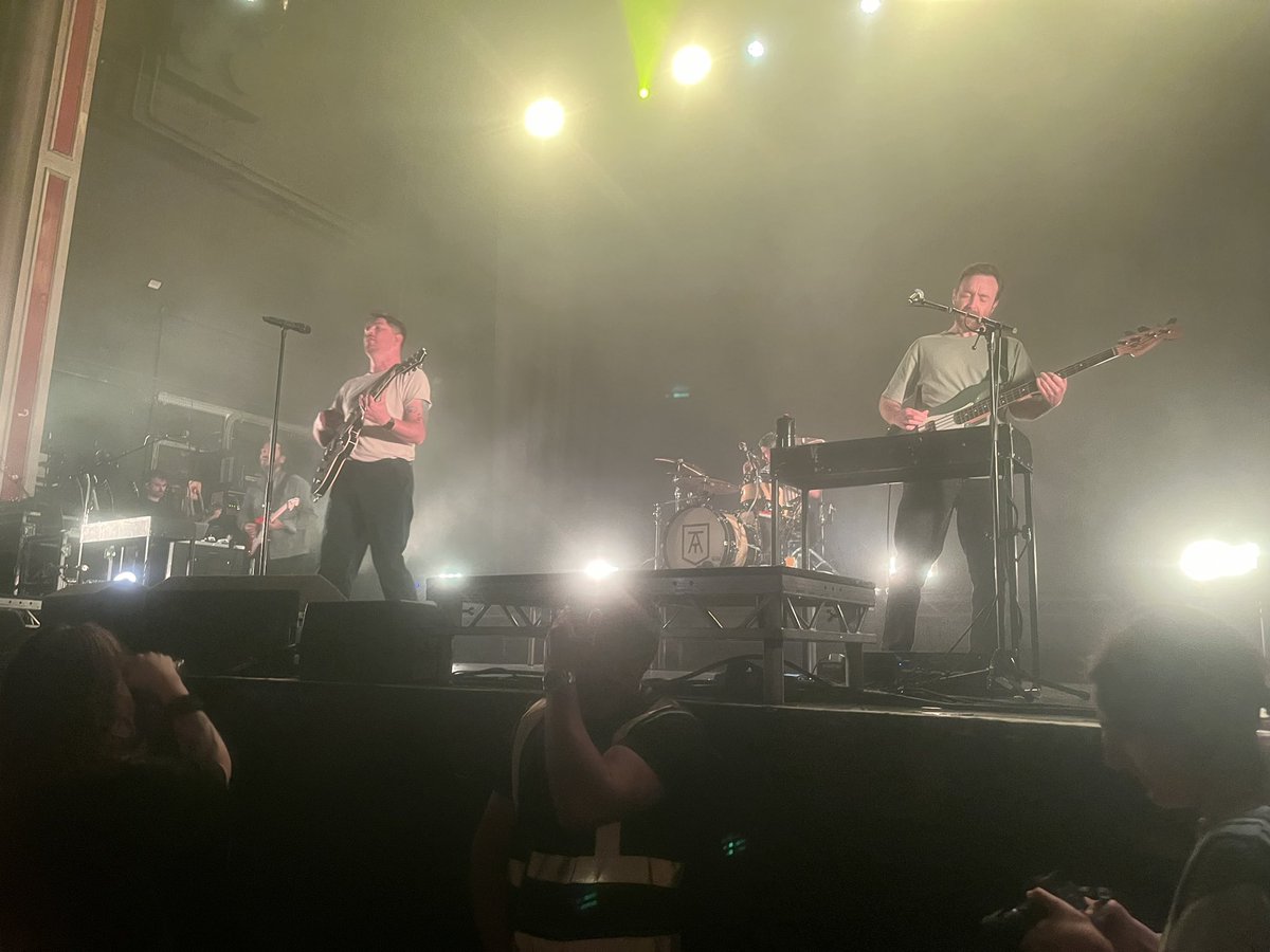 SammyCruse98's tweet photo. @twinatlantic Tonight, smashed it as always🖤👊🏼 https://t.co/Dkq39DyNur