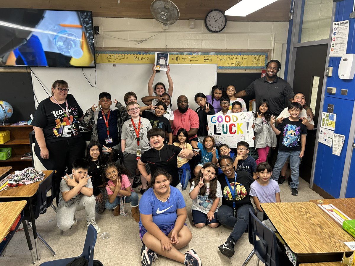 KckLindbergh's tweet photo. Our third graders created a book as part of their science unit and dedicated it to @Mstewart_2u. 

Thank you for making a such a positive impact on Lindbergh and we wish you the best! https://t.co/qvuFvzV92F
