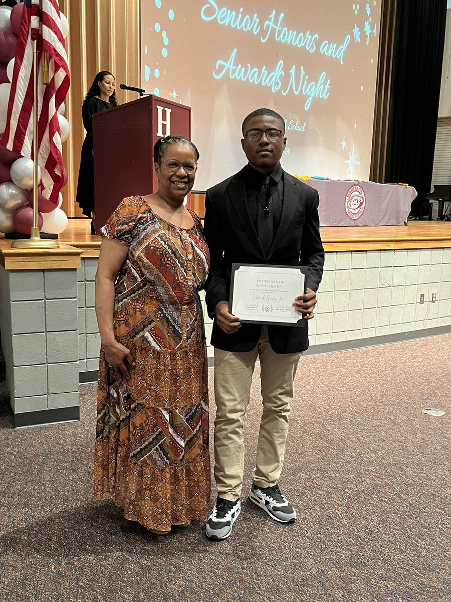 It’s a great day to be a ‘Cane!  Tonight we celebrated the Class of 2024 during the Honors and Awards ceremony.  Thanks to our Community partners for awarding our students with over $25,000 in scholarships. #NNPSProud #5800Family #OnAMission