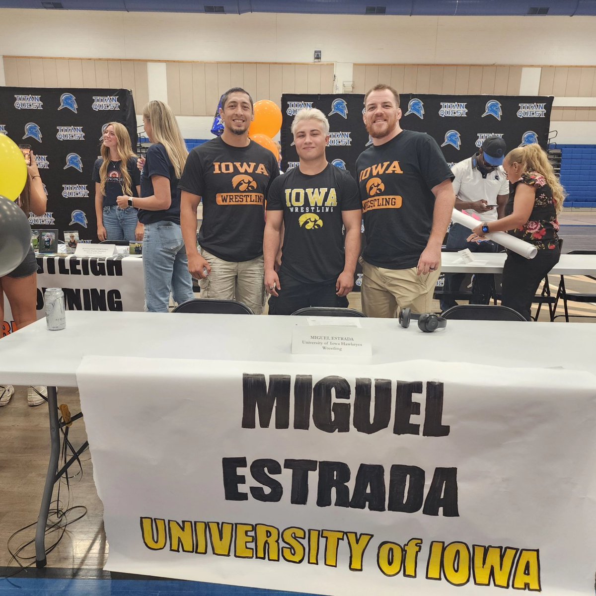 FrontierWrestle's tweet photo. MIKO. Signed. 
University of Iowa.

Go Hawks.

#fyp #wrestling #collegewrestling #hawkeyewrestling https://t.co/KZo1aQK5Zz