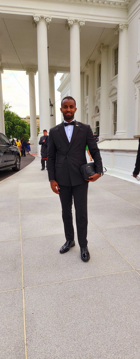 Dinner at The @WhiteHouse after a productive day.