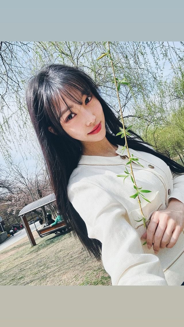yuju pics tweet media