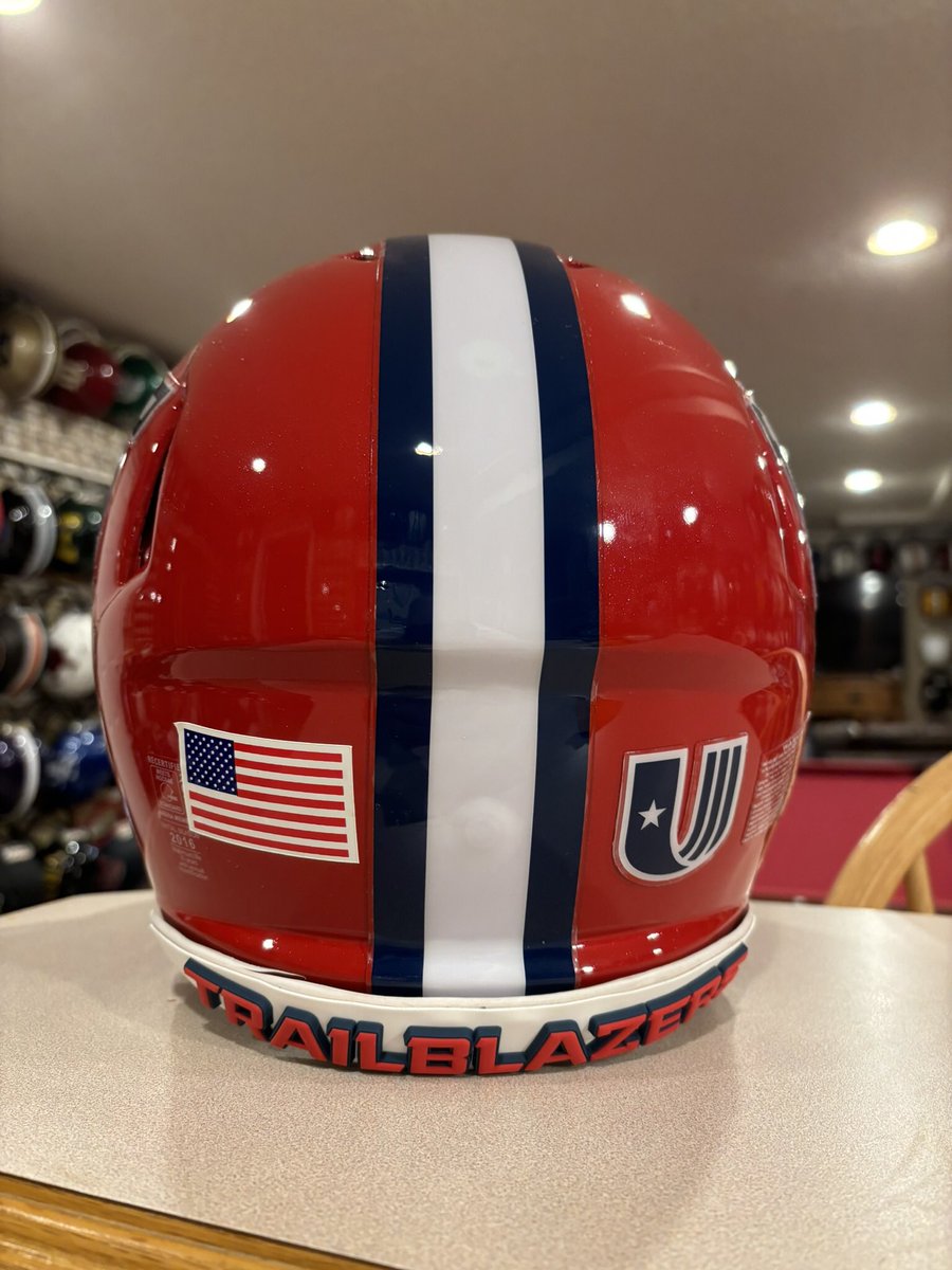 JerryQuickel's tweet photo. New Lid! Utah Tech Trailblazers! Thank you @UtahTechFB and @sheldonprout for this beauty! Utah Tech  plays  @FCSNationRadio1 @NCAA_FCS out of the @uacfootball in St George Utah! This is FCS helmet #79 and #554 overall! @CFBHome #UACfb #UtahTechBlazers @UACinsider https://t.co/WZe1m2GIKb