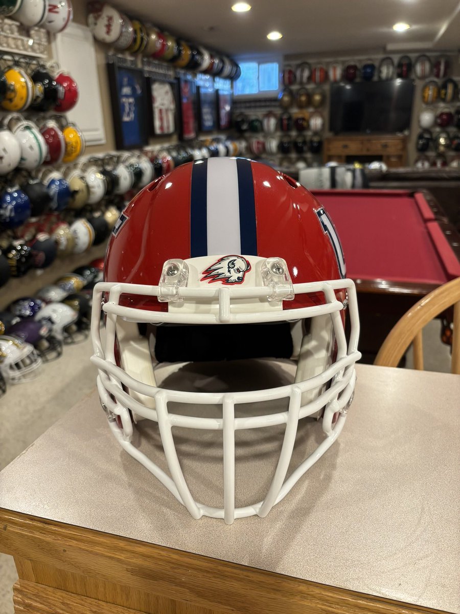 New Lid! Utah Tech Trailblazers! Thank you @UtahTechFB and @sheldonprout for this beauty! Utah Tech plays @FCSNationRadio1 @NCAA_FCS out of the @uacfootball in St George Utah! This is FCS helmet #79 and #554 overall! @CFBHome #UACfb #UtahTechBlazers @UACinsider