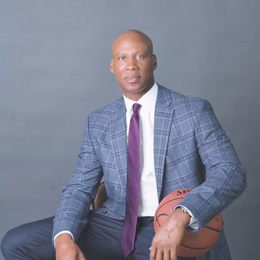 TheDunkCentral's tweet photo. Byron Scott doesn’t think players from this era would be able to play in his era

“They wouldn’t compete with us in our era. This is the softest brand of basketball you can play right now.”

(Via @AllFactsPod ) https://t.co/jXeoijEw9g