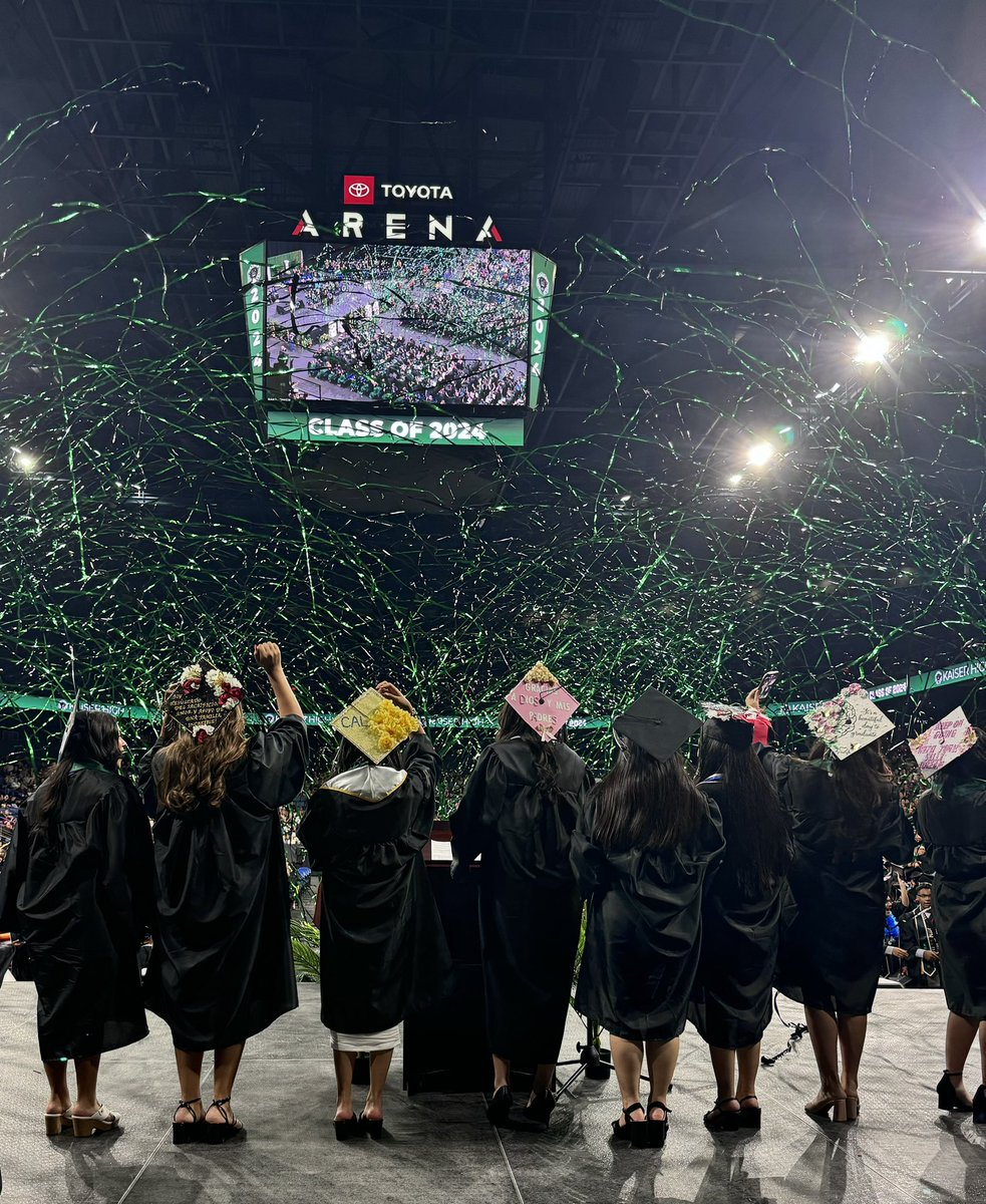 Congratulations to the Class of 2️⃣0️⃣2️⃣4️⃣! 🎓💚🎉