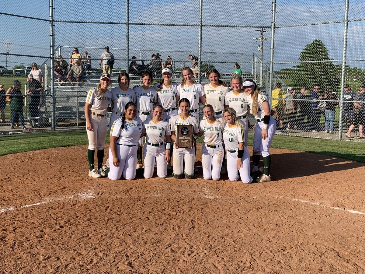 Regional champions! BD wins 2-0 over Oshkosh North to advance to sectionals. Next game will be Tuesday at home against the winner of Oshkosh West and Slinger 🥎