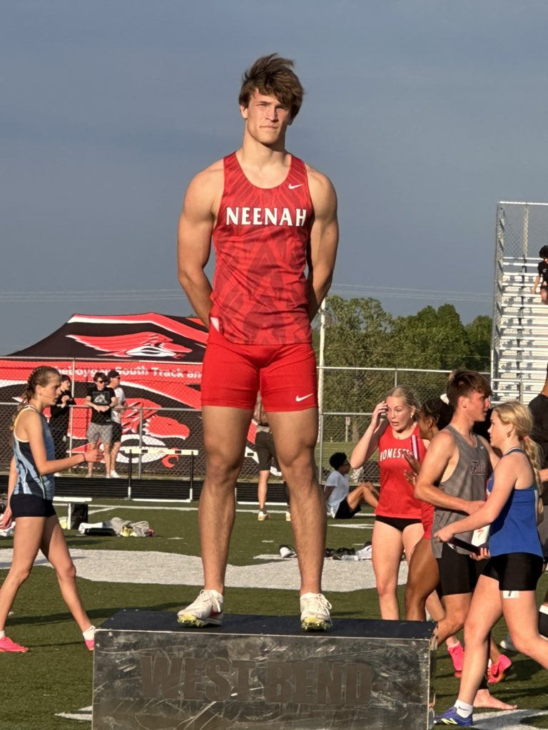 NeenahBoysT&F tweet media