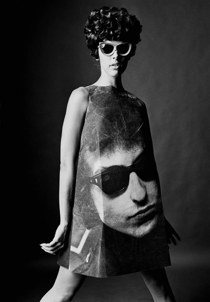 © Alfa Castaldi ⚫ Bob Dylan paper dress (1967) #photography #fashionphotography #BornOnThisDay #BobDylan