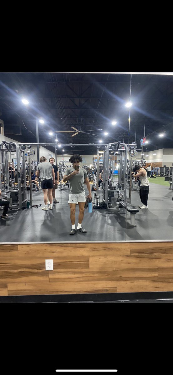 5,11 -175lbs DB,FS,HYBRID looking for a juco, True Freshmen