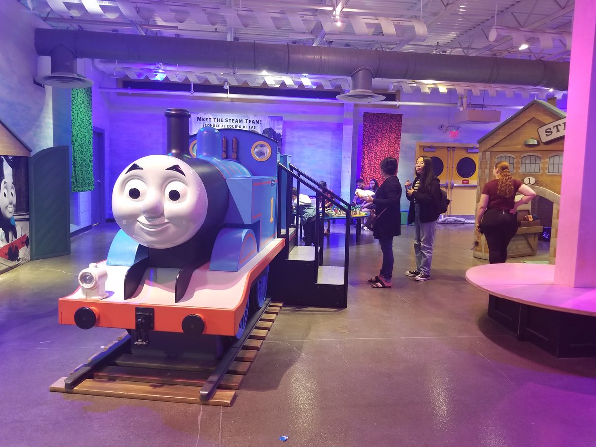 WestburySTEAM's tweet photo. The Drexel Avenue students are the first hands to touch the newest exhibit at #playLICM, Thomas & Friends!! A HUGE turnout for another STEAM event @onewestbury #STEAMforALL @tahira https://t.co/UkEdp6OmND