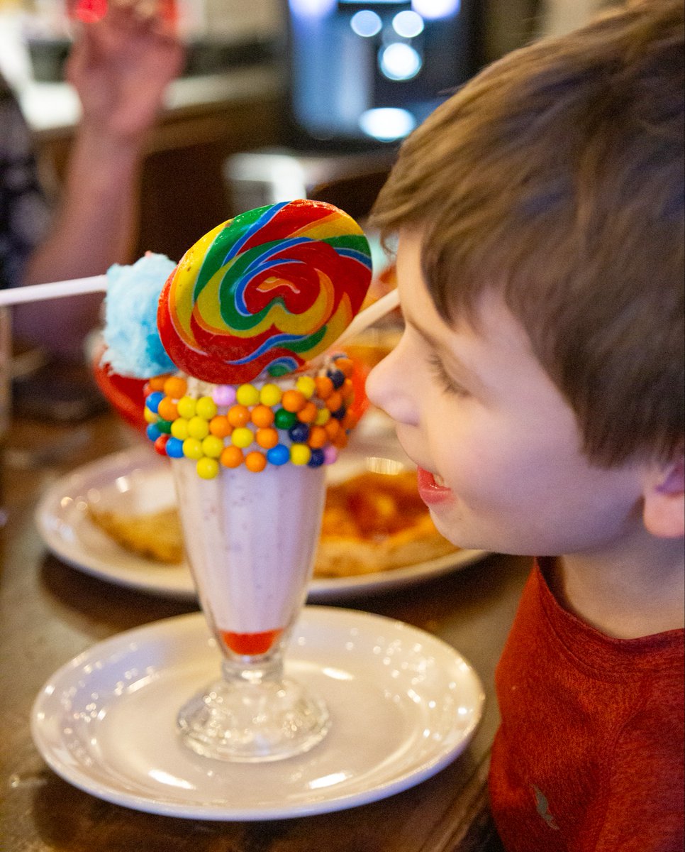 The smiles don't stop when you have an Epic Shake! . . . . #firecrust #custompizza #customsalad #custompasta #premiumtoppings #neapolitanpizza #ilovepizza #bestpizza #instagood #pizzalove #yummy #foodie #amazing #wherevancouver