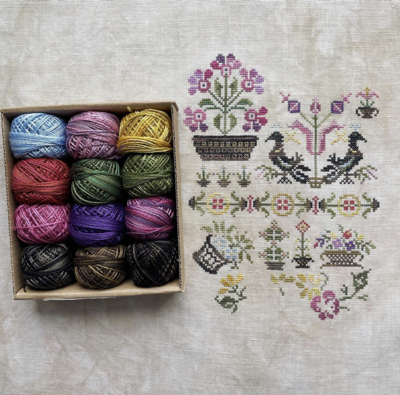 Rosewood manor “Baskets” design. Embroidery with #Valdani threads - Alice Rukodelit
instagram.com/alice_rukodeli…
#alice_rukodelit #rosewoodmanor