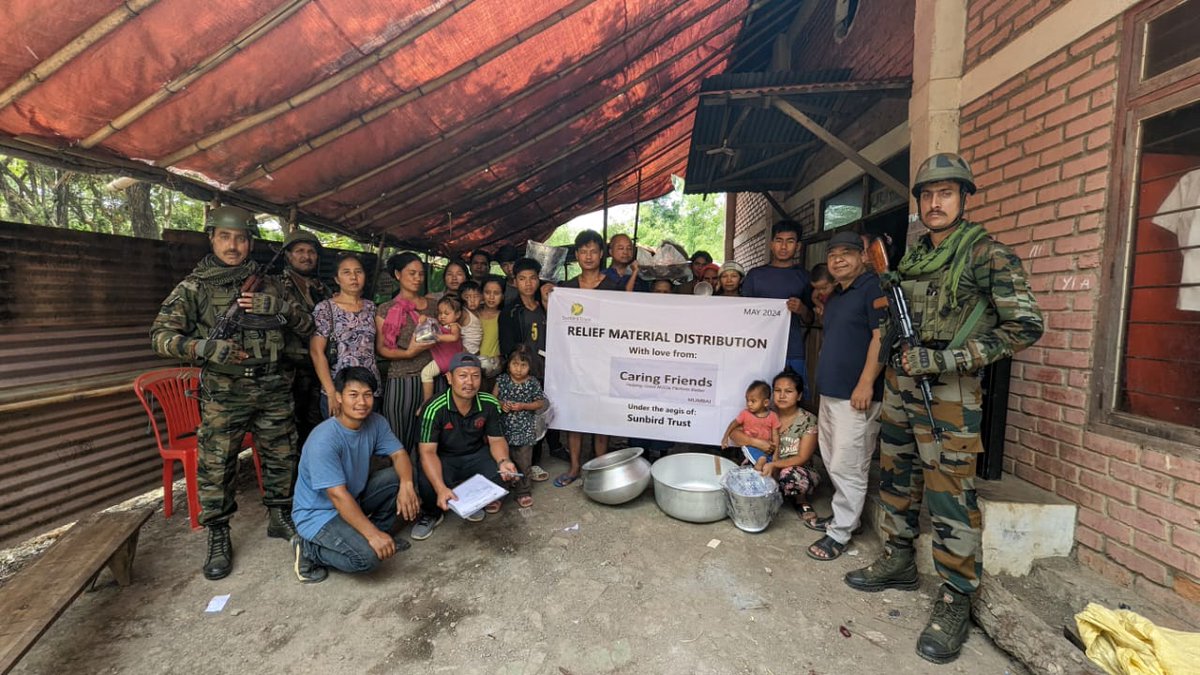 ASSAM RIFLES DISTRIBUTES RELIEF MATERIALS AT 15 RELIEF CAMPS IN MANIPUR #AssamRifles along with Sunbird foundation on 22 May 2024, carried out distribution of relief material at 15 Relief Camps Churachandpur District of #Manipur. The said drive was aimed at addressing the basic