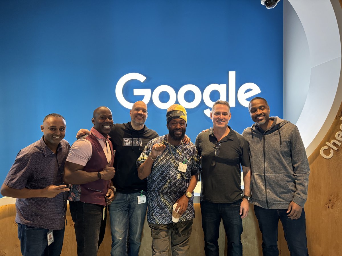 googlestudents's tweet image. Calling all artist-engineers! Join us for Google’s BreakBeatCode Hackathon on Friday, May 31. The virtual event — designed for students as young as 9 — begins at 10 AM ET, and aims to teach coding skills through beat making & music production. Register ➡️ goo.gle/3wOaLPq
