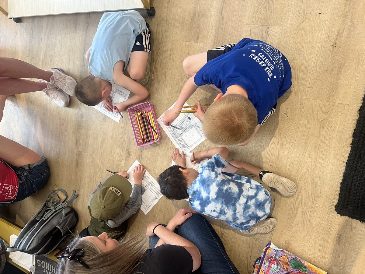 Miss Gyurky tweet media